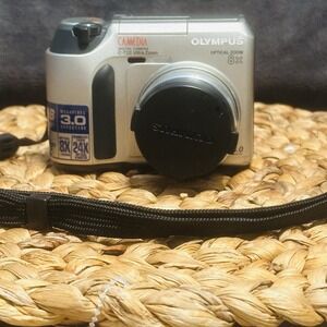 Olympus Camedia C-720 Ultra Zoom 3MP Digital‎ Camera - Tested & Working